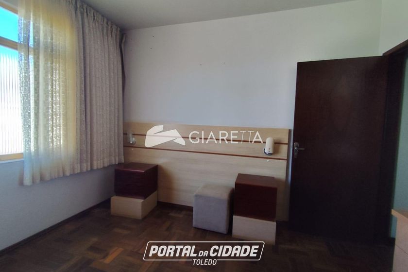 Apartamento para alugar - 120m&sup2; - CENTRO