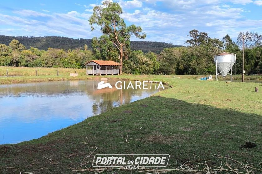 Ch&aacute;cara &agrave; venda - 48400m&sup2; - ZONA RURAL