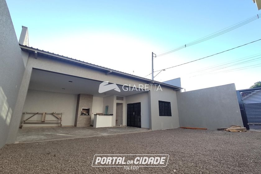 Casa &agrave; venda - 206m&sup2; - JARDIM GISELA