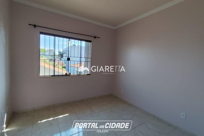 Sobrado para alugar - 124m&sup2; - JARDIM PANCERA