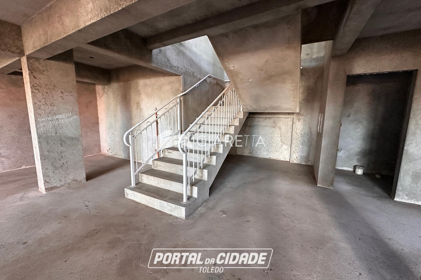 Sala Comercial &agrave; venda - 300m&sup2; - VILA OPERARIA