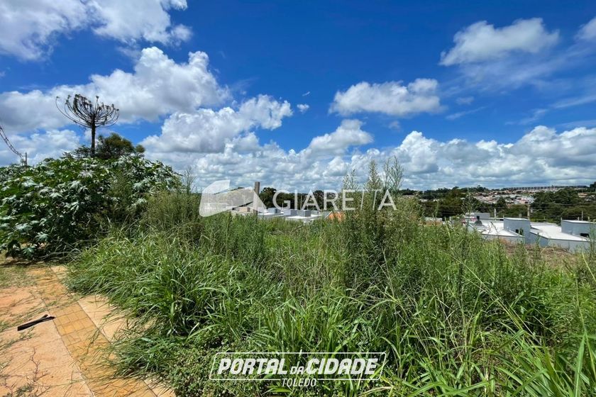 Terreno &agrave; venda - 252m&sup2; - VILA PIONEIRO