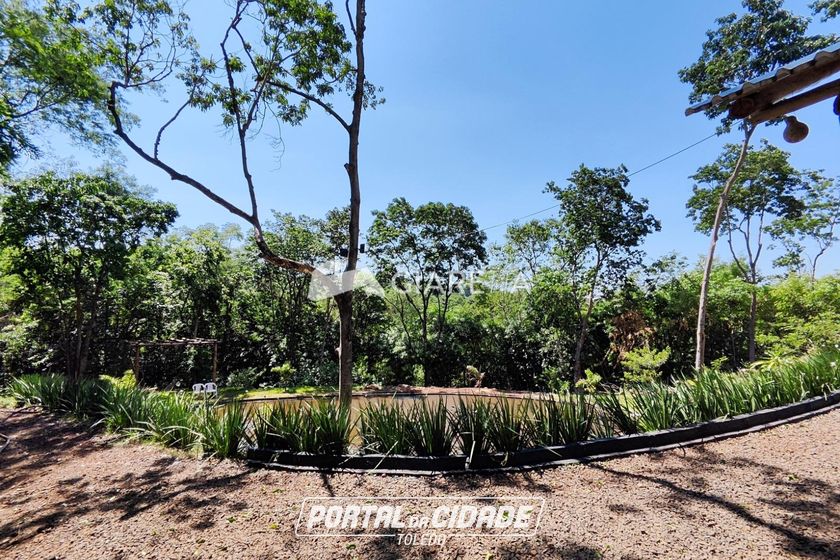 Ch&aacute;cara &agrave; venda - 20000m&sup2; - QUATRO PONTES