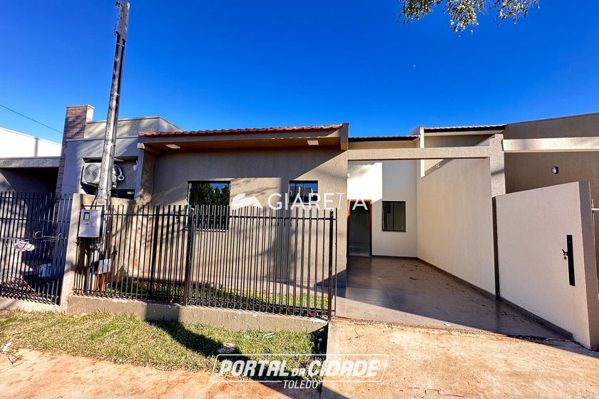Casa &agrave; venda - 58m&sup2; - JARDIM PINHEIRINHO