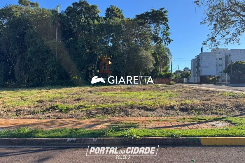 Terreno &agrave; venda - 370m&sup2; - JARDIM PANCERA