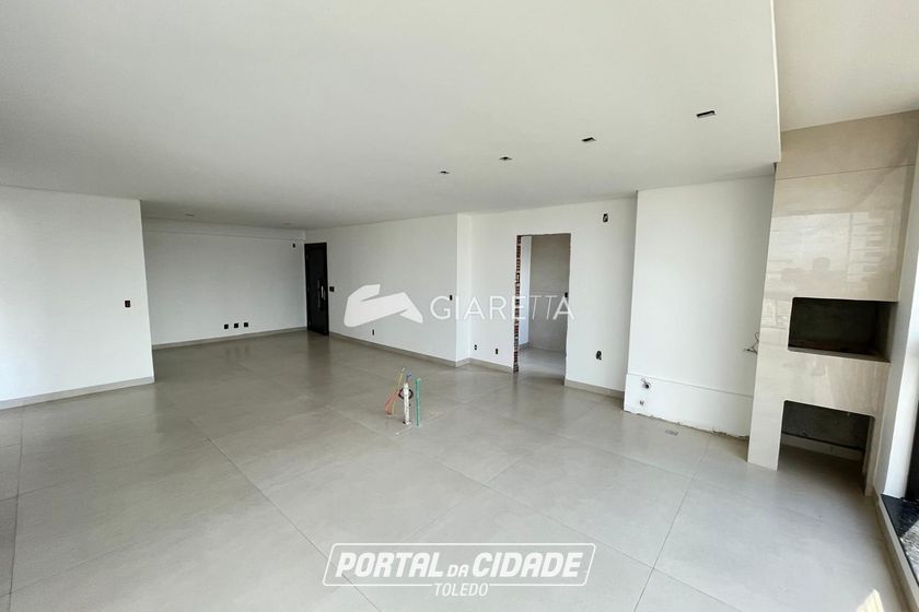 Apartamento para alugar - 111m&sup2; - CENTRO