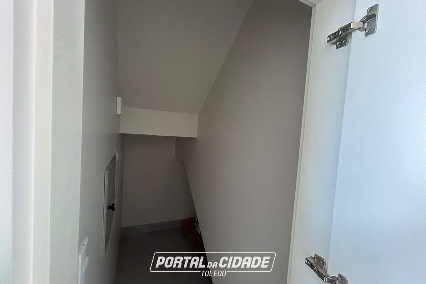 Sobrado &agrave; venda - 200m&sup2; - Maria Luiza