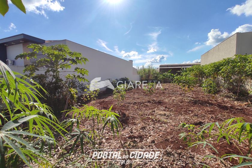 Terreno &agrave; venda - 361m&sup2; - VILA INDUSTRIAL