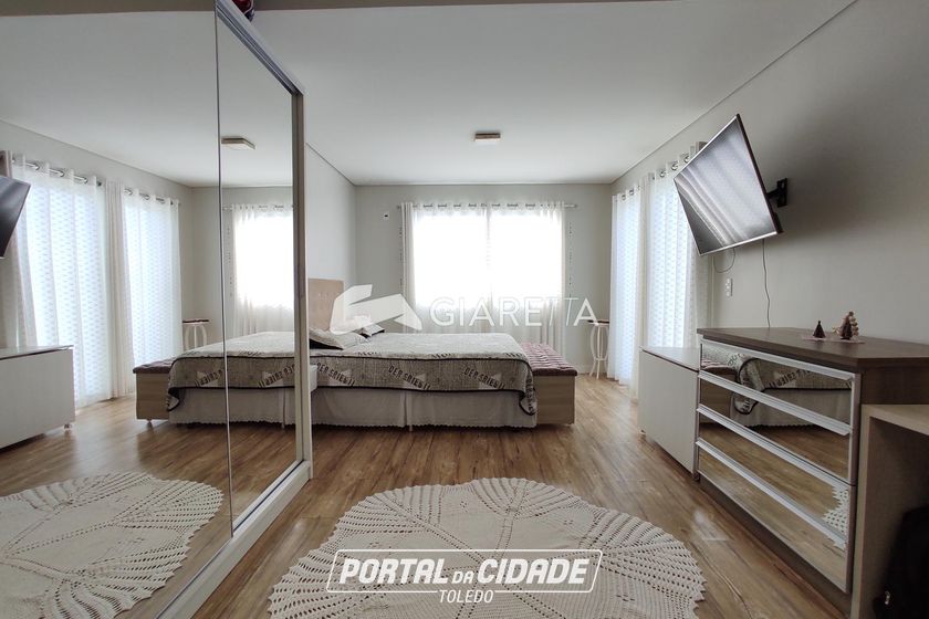 Sobrado &agrave; venda - 225m&sup2; - CENTRO