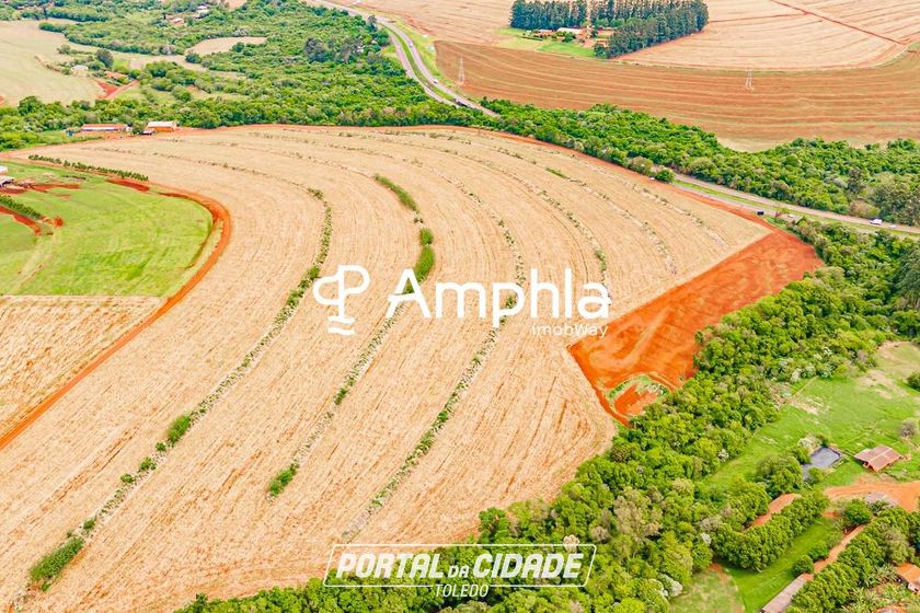 Terreno &agrave; venda - 127000m&sup2; - Zona Rural