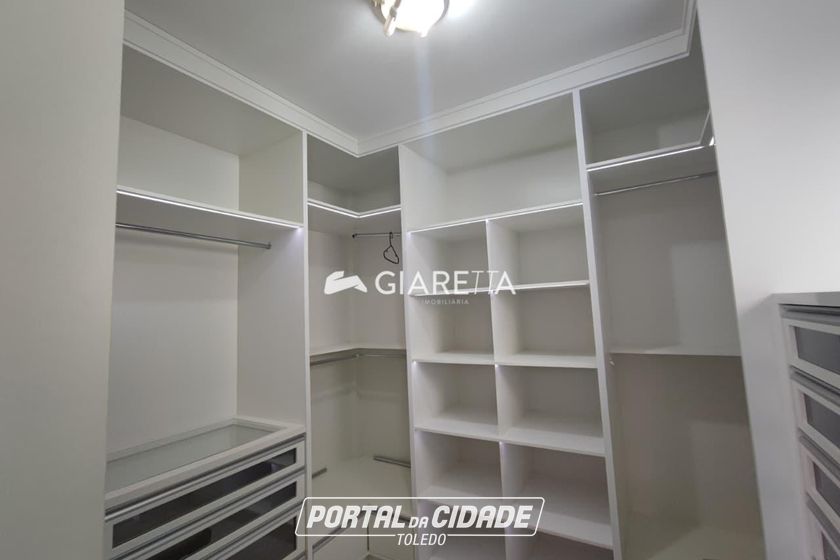 Casa para alugar - 175m&sup2; - CENTRO