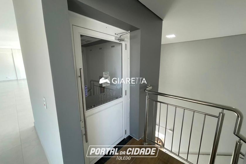 Sala Comercial para alugar - 160m&sup2; - CENTRO
