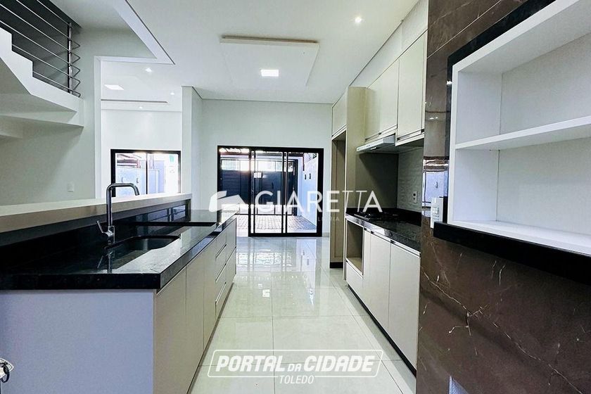 Sobrado &agrave; venda - 110m&sup2; - JARDIM PANCERA
