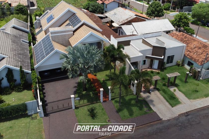 Sobrado &agrave; venda - 370m&sup2; - Ana Paula
