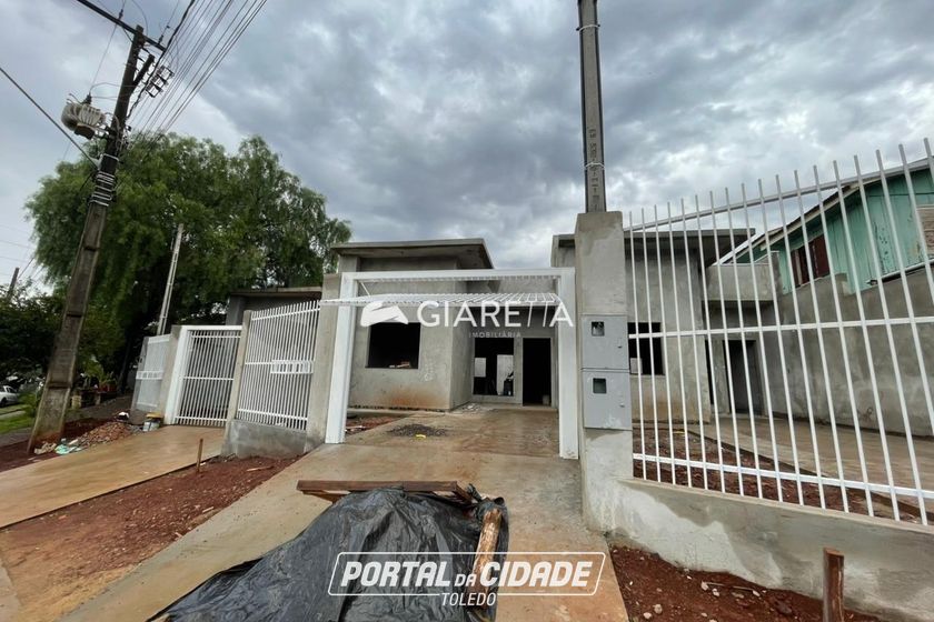 Casa &agrave; venda - 55m&sup2; - JARDIM BRESSAN