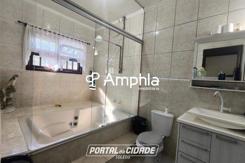 Sobrado &agrave; venda - 345m&sup2; - Recanto Tropical