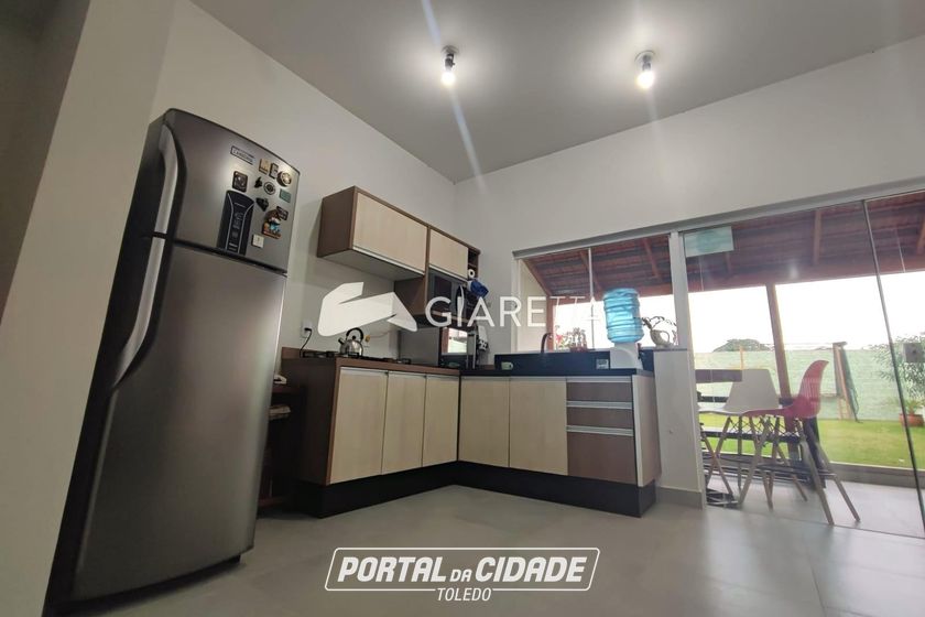 Sobrado &agrave; venda - 129m&sup2; - JARDIM PARIZOTTO