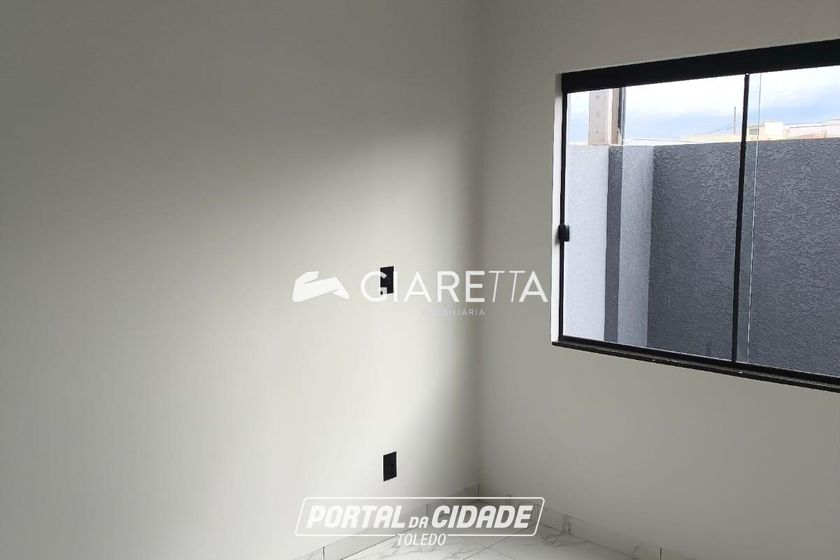 Casa &agrave; venda - 62m&sup2; - JARDIM PINHEIRINHO