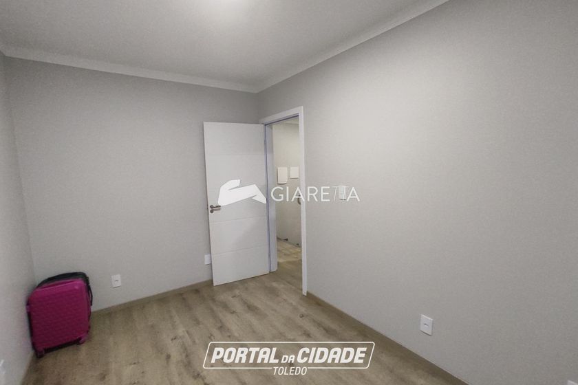 Sobrado &agrave; venda - 131m&sup2; - JARDIM PANCERA