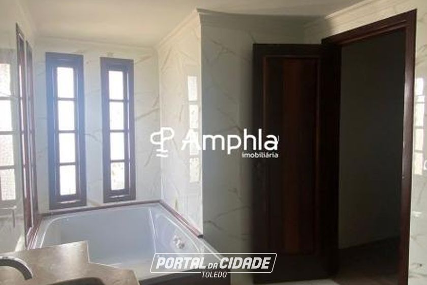 Sobrado &agrave; venda - 428m&sup2; - Vila Industrial