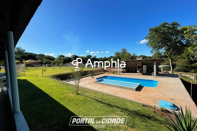 Ch&aacute;cara &agrave; venda - 4000m&sup2; - Centro