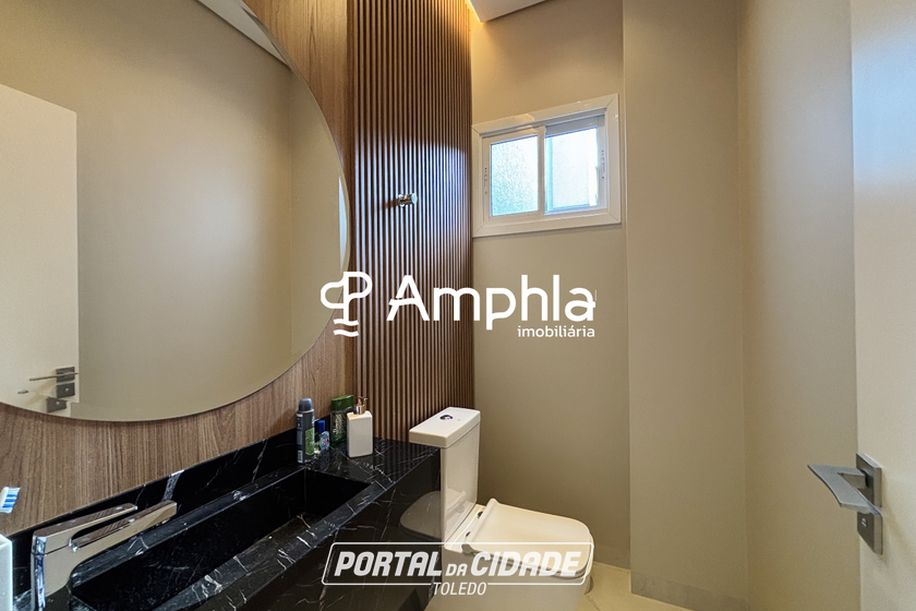 Sobrado &agrave; venda - 348m&sup2; - Maria Luiza