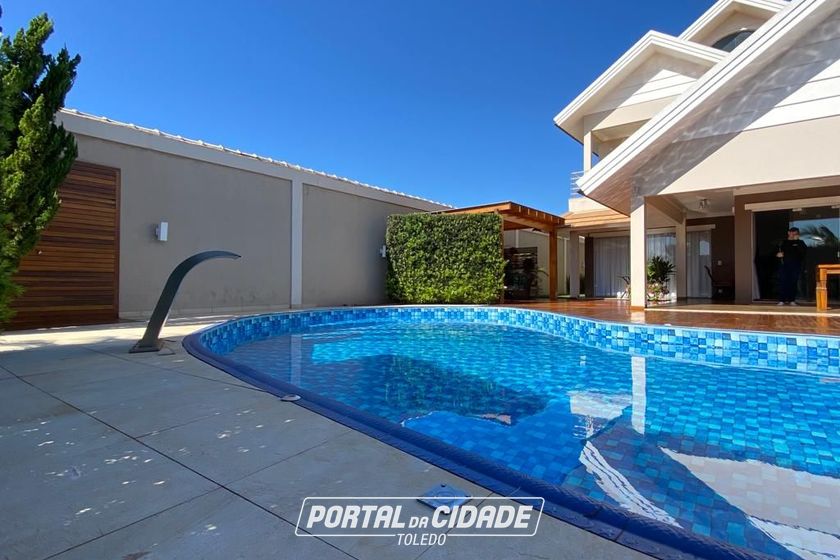 Sobrado &agrave; venda - 370m&sup2; - Ana Paula