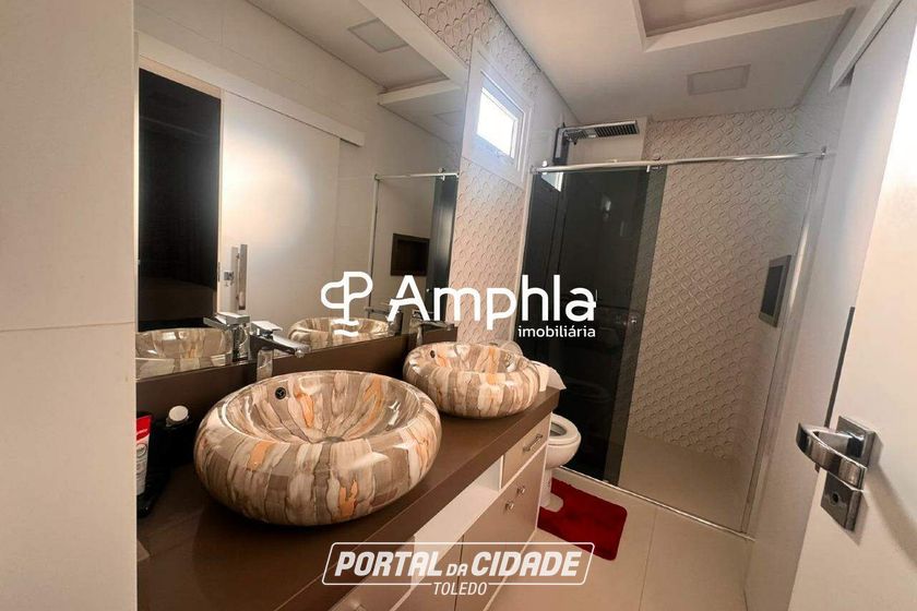 Apartamento &agrave; venda - 250m&sup2; - Centro