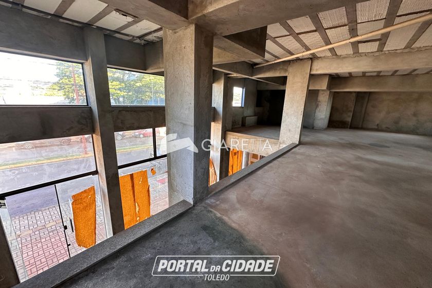 Sala Comercial &agrave; venda - 300m&sup2; - VILA OPERARIA