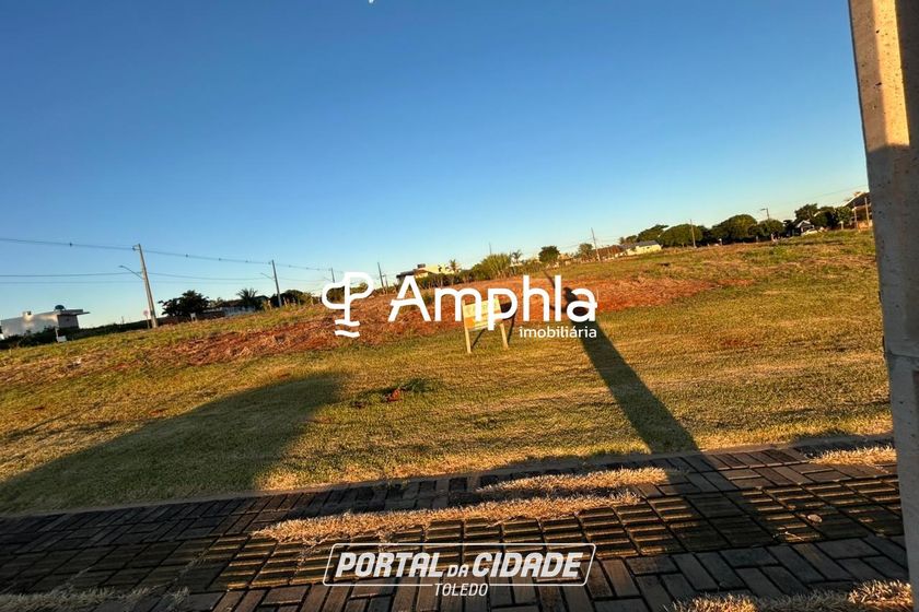 Terreno &agrave; venda - 355m&sup2; - Ana Paula