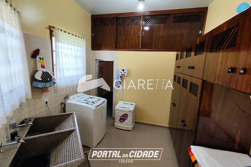 Sobrado &agrave; venda - 286m&sup2; - JARDIM LA SALLE