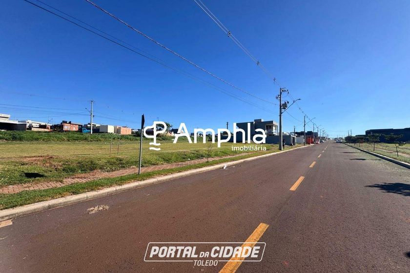 Terreno &agrave; venda - 305m&sup2; - Viena