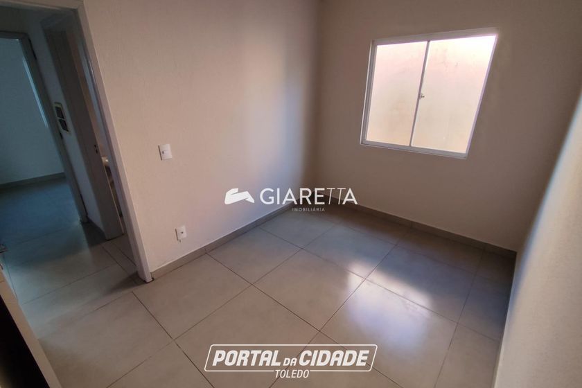 Casa &agrave; venda - 42m&sup2; - VILA PIONEIRO