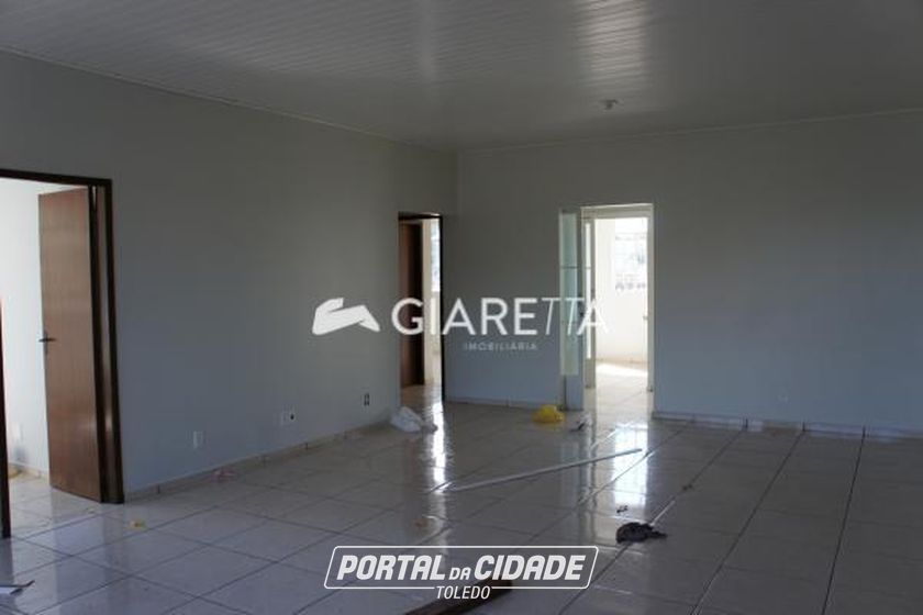 Apartamento para alugar - 130m&sup2; - CENTRO