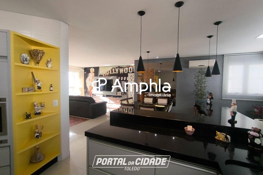 Apartamento &agrave; venda - 230m&sup2; - Centro