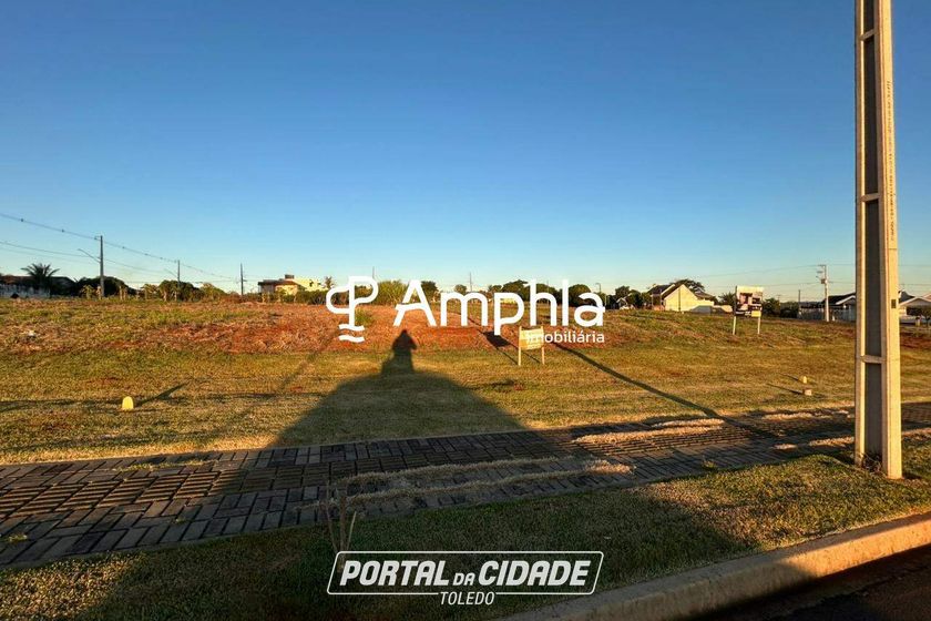 Terreno &agrave; venda - 355m&sup2; - Ana Paula