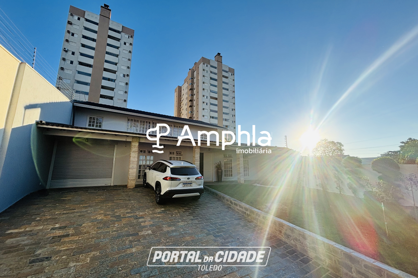Casa &agrave; venda - 369m&sup2; - Centro