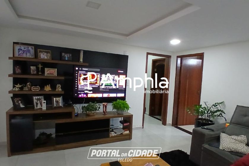 Sobrado &agrave; venda - 250m&sup2; - Recanto Tropical