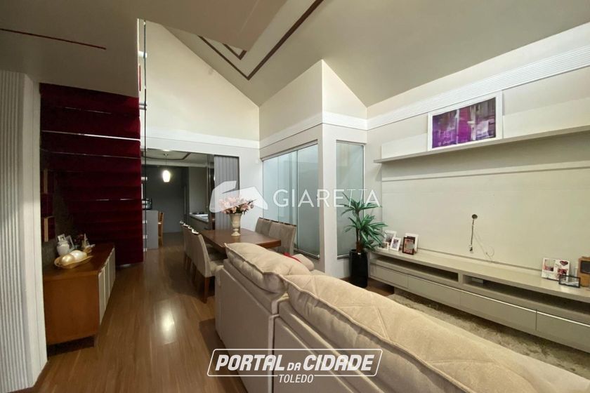 Casa &agrave; venda - 196m&sup2; - JARDIM GISELA
