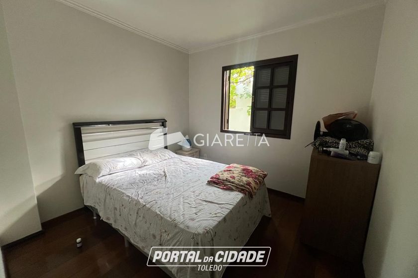 Casa &agrave; venda - 428m&sup2; - VILA INDUSTRIAL