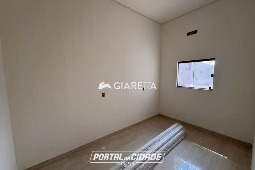 Casa &agrave; venda - 57m&sup2; - JARDIM PINHEIRINHO