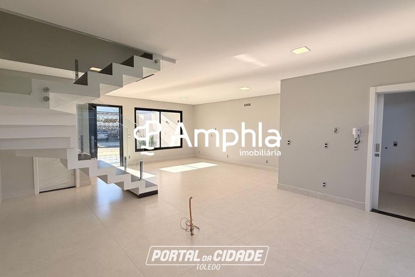 Sobrado &agrave; venda - 154m&sup2; - Recanto Tropical