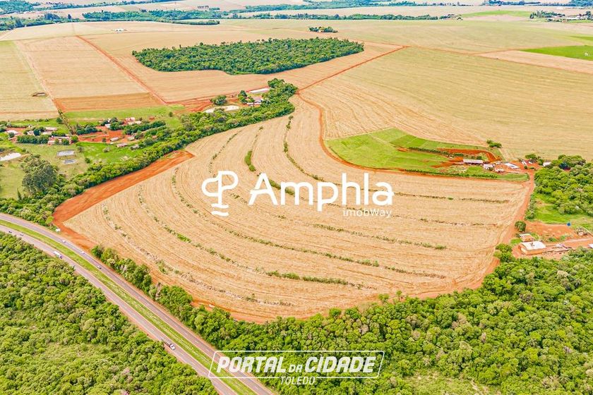 Terreno &agrave; venda - 127000m&sup2; - Zona Rural