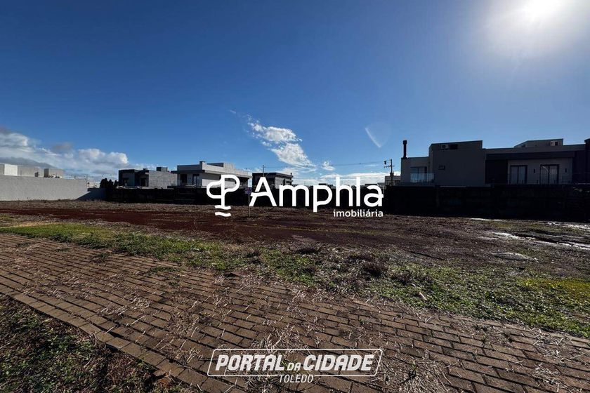 Terreno &agrave; venda - 318m&sup2; - Cancelli