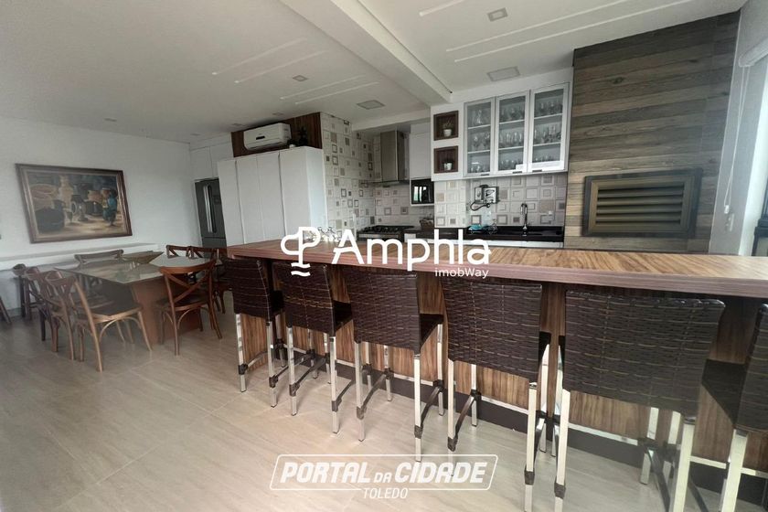 Apartamento &agrave; venda - 220m&sup2; - Centro