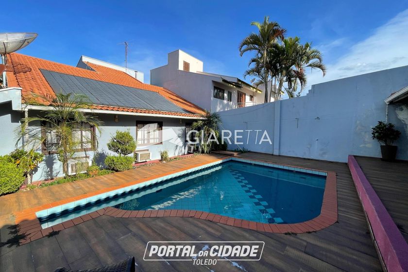Sobrado &agrave; venda - 341m&sup2; - JARDIM LA SALLE