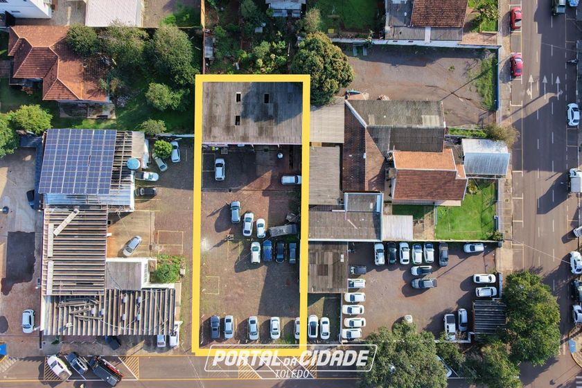 Terreno &agrave; venda - 1000m&sup2; - CENTRO
