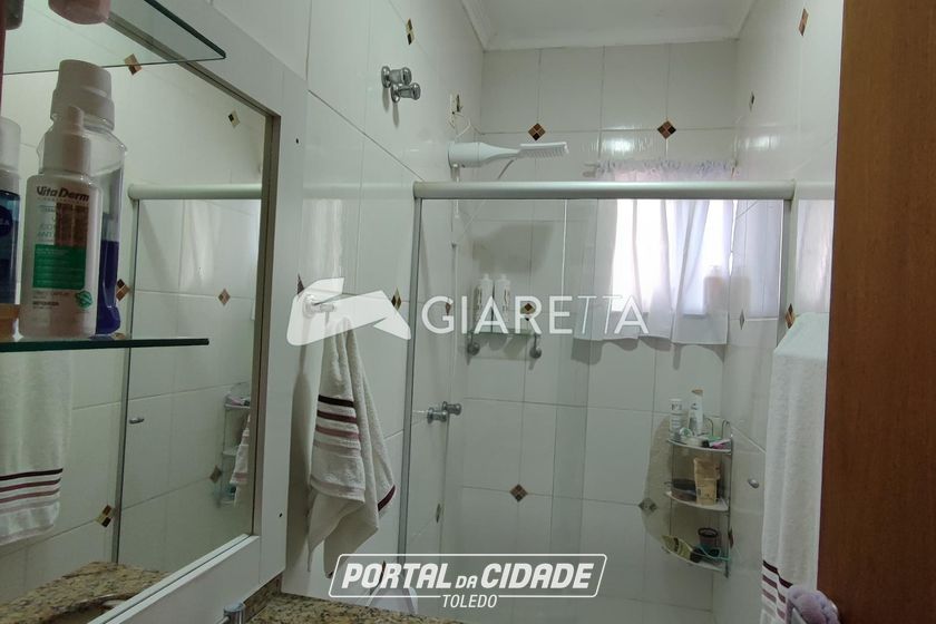 Sobrado &agrave; venda - 137m&sup2; - JARDIM GISELA