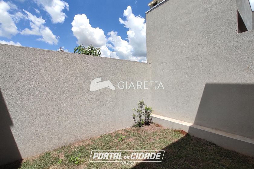 Casa &agrave; venda - 63m&sup2; - JARDIM COOPAGRO