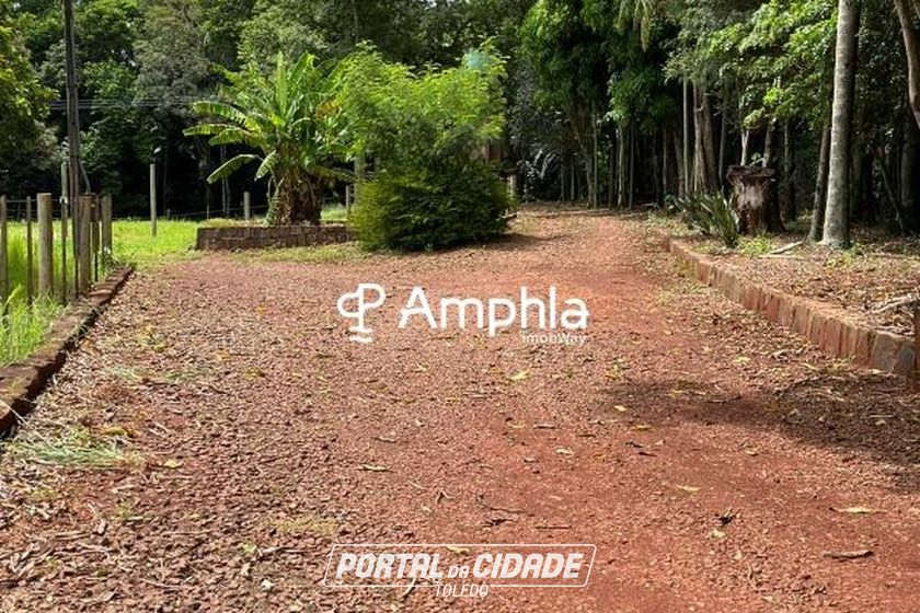 Ch&aacute;cara &agrave; venda - 45351m&sup2; - Zona Rural